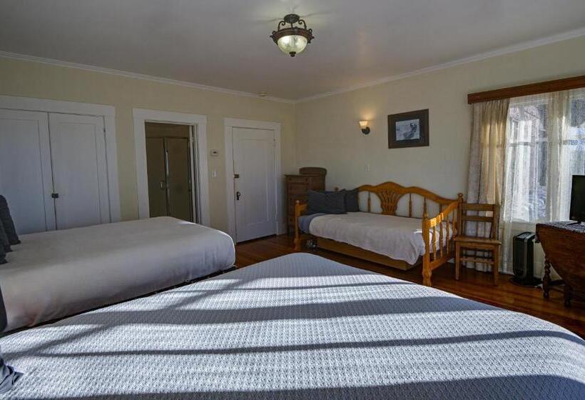 فندق صغير The Captains Quarters