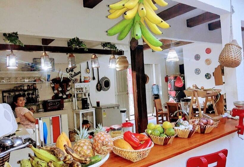 پانسیون Hostal Solsticio Guajiro