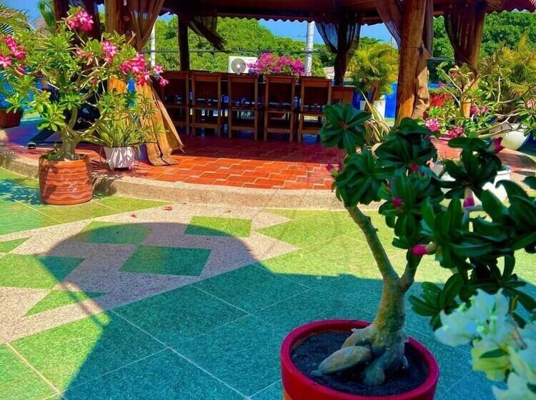پانسیون Hostal Solsticio Guajiro