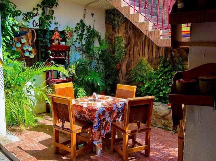 پانسیون Hostal Solsticio Guajiro