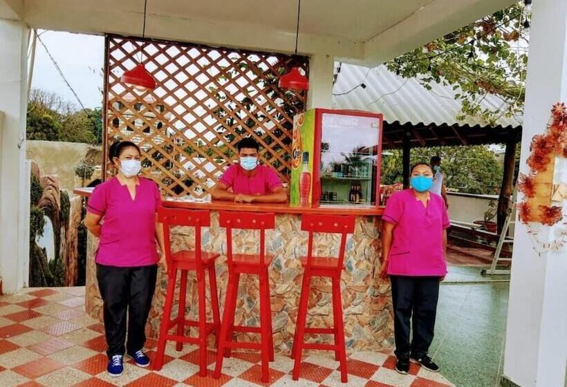 پانسیون Hostal Solsticio Guajiro