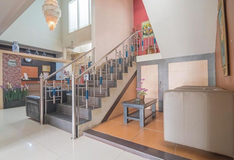 پانسیون Reddoorz Plus Syariah At Banjarbaru 2