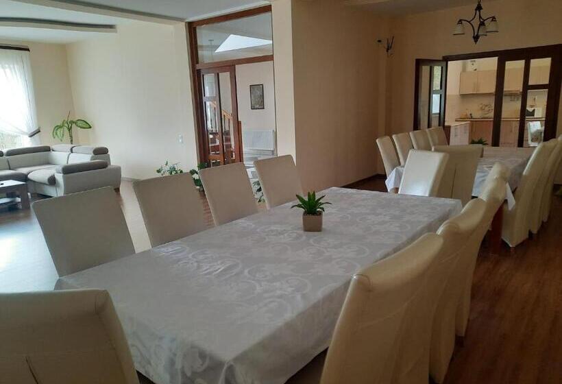پانسیون Villa Prestige