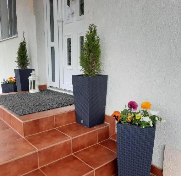 پانسیون Villa Prestige