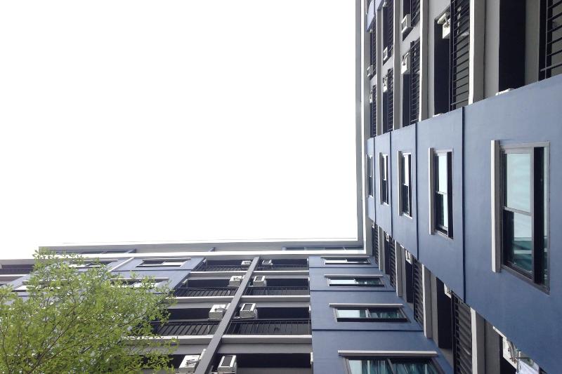 هاستل Ploen Ploen Residence