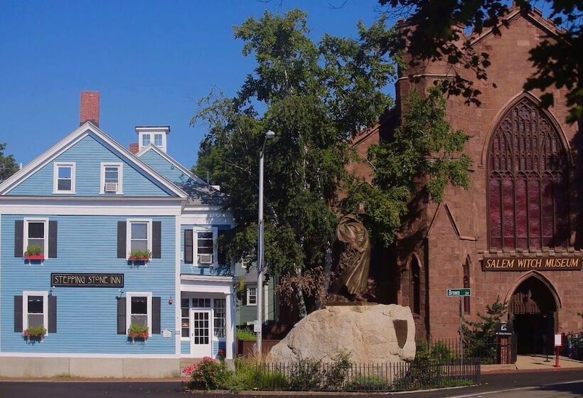 Общежитие Stepping Stone Inn