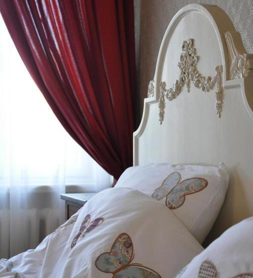 پانسیون Guest House Anna Caffe