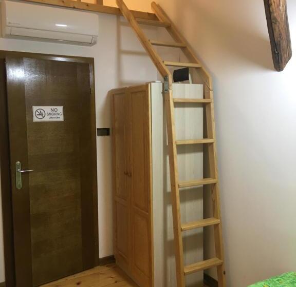 پانسیون Guest House Anna Caffe