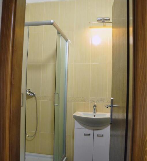 پانسیون Guest House Anna Caffe