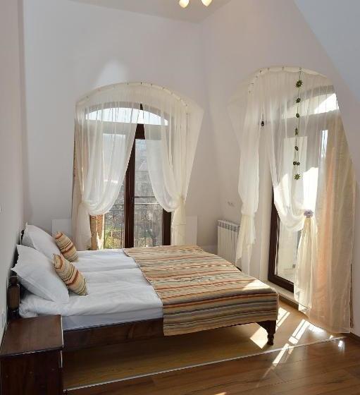 פנסיון Guest House Nocturno