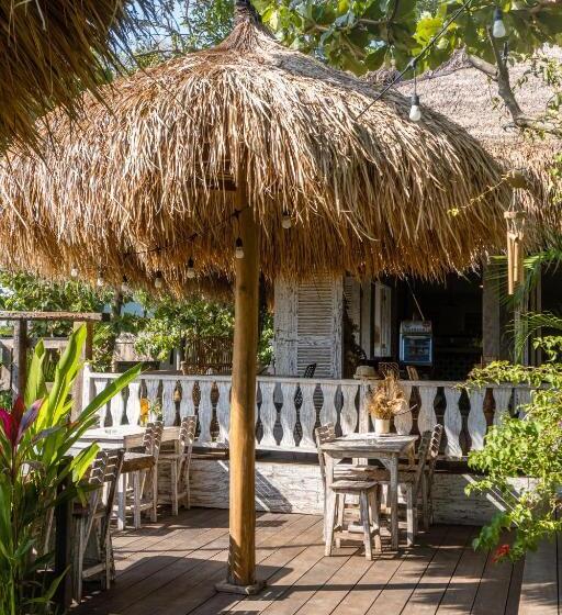 پانسیون Le Yanandra Bali Resort