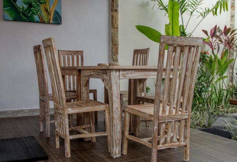 膳宿费 Nyoman Guesthouse Canggu