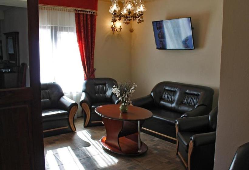 بنسيون Schassburger Tor