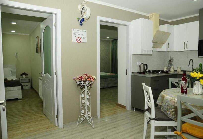 پانسیون Erik's Guest House