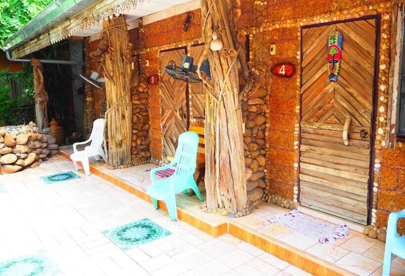 پانسیون Three J Guesthouse