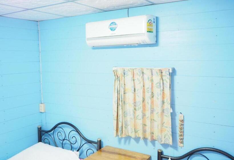 پانسیون Three J Guesthouse