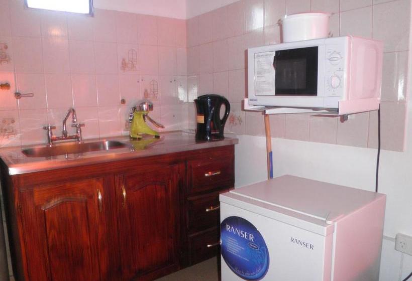 فندق صغير Y Cabañas Las Marías