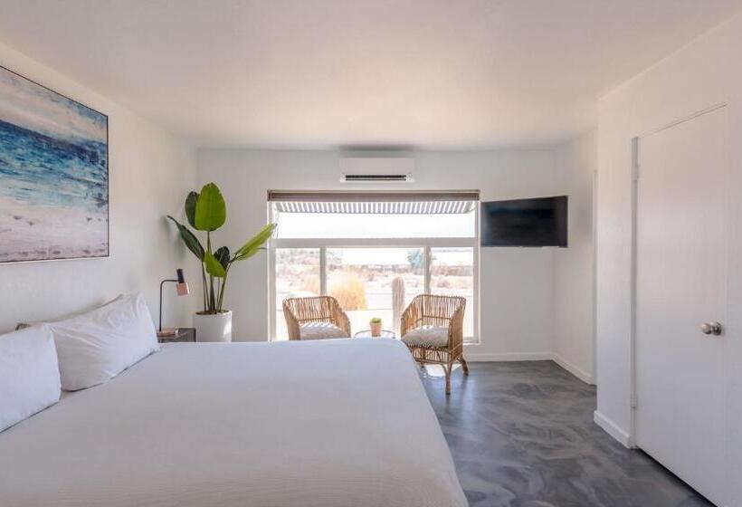 هاستل Desert Hot Springs Inn