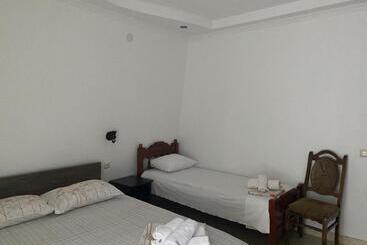 پانسیون Badu Guest House