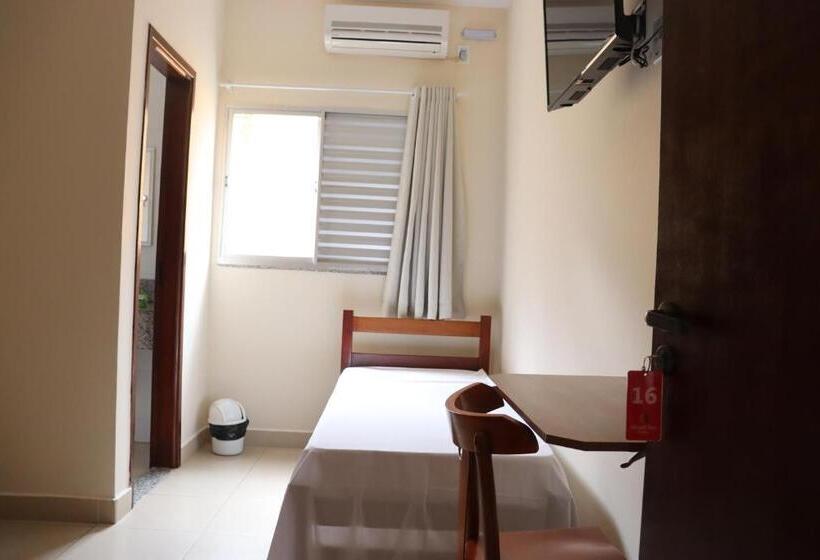 ペンション Graal Inn Queluz