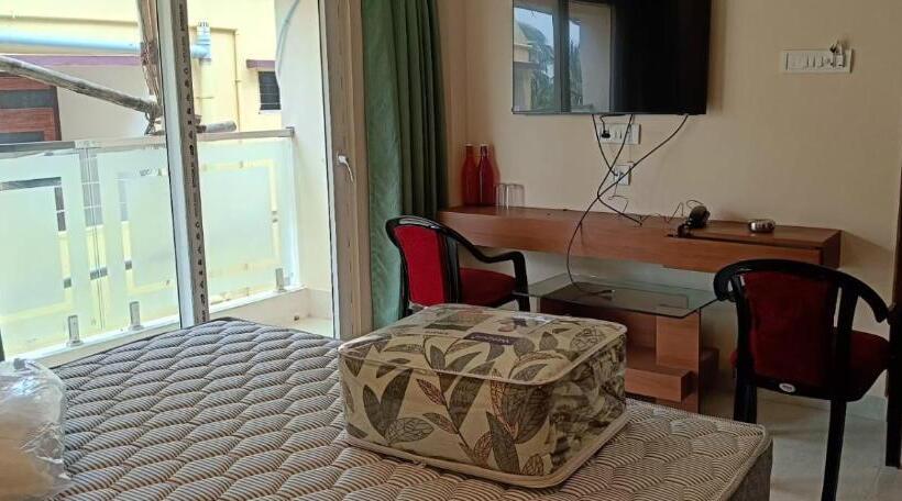 هاستل Cosy Inn