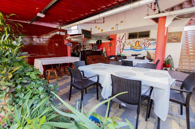 پانسیون Hostal Tongo Reef