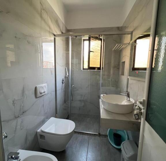 پانسیون Red Rose Guest House