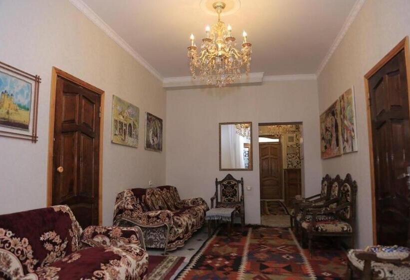 بنسيون Rumi Hotel & Hostel