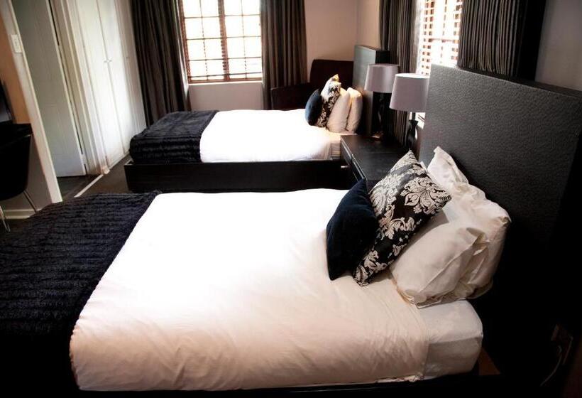 بنسيون The Gables Middelburg Mpu