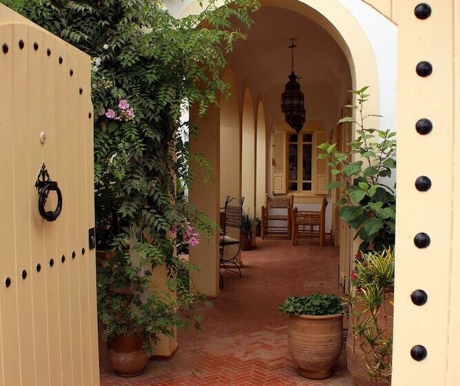 پانسیون Tifawin Home And Garden