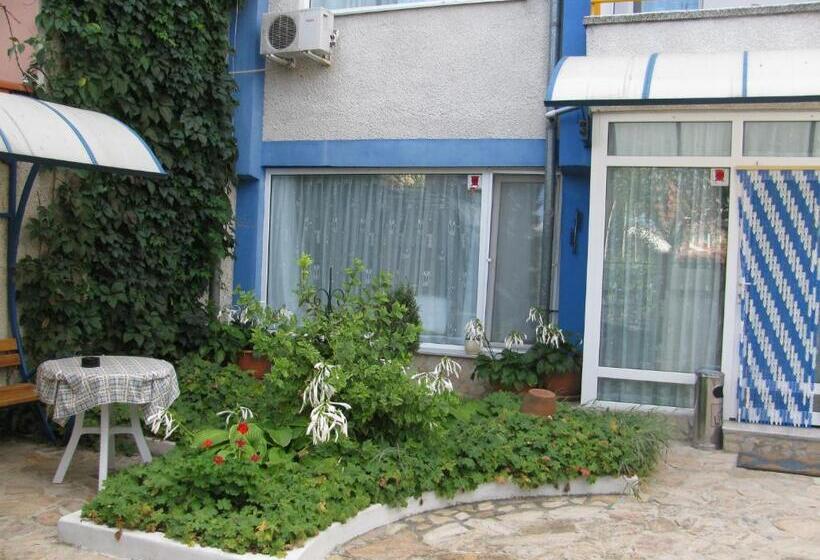 ペンション Villa Sens
