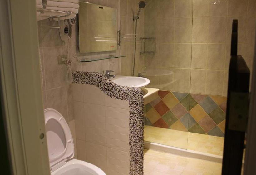 تختخواب و صبحانه Hi Young Castle