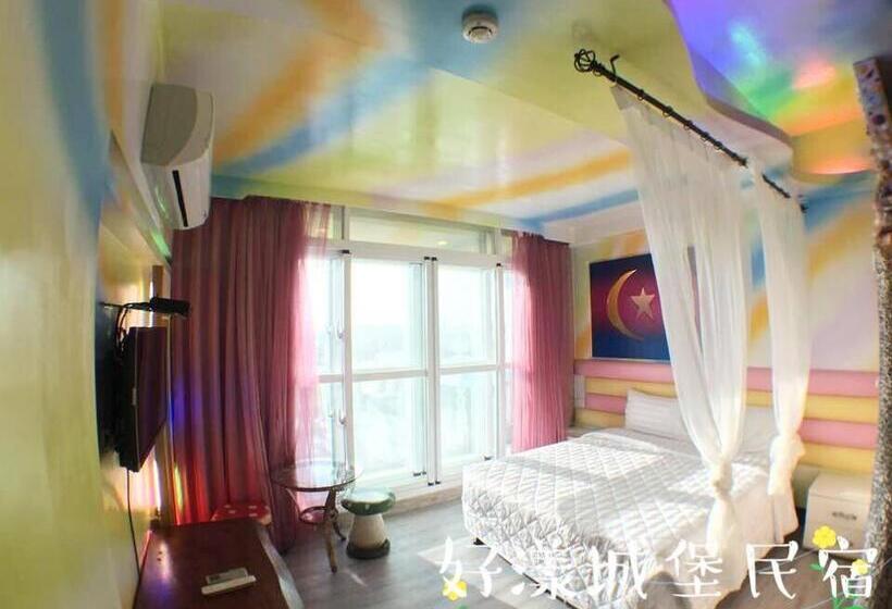 تختخواب و صبحانه Hi Young Castle