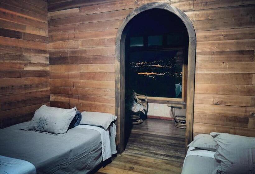 فندق Finca Queveri