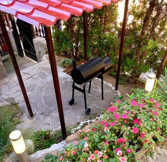 膳宿费 Guest House Elora