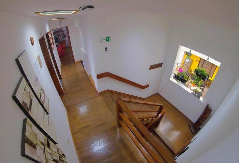 پانسیون Hostal De La 57