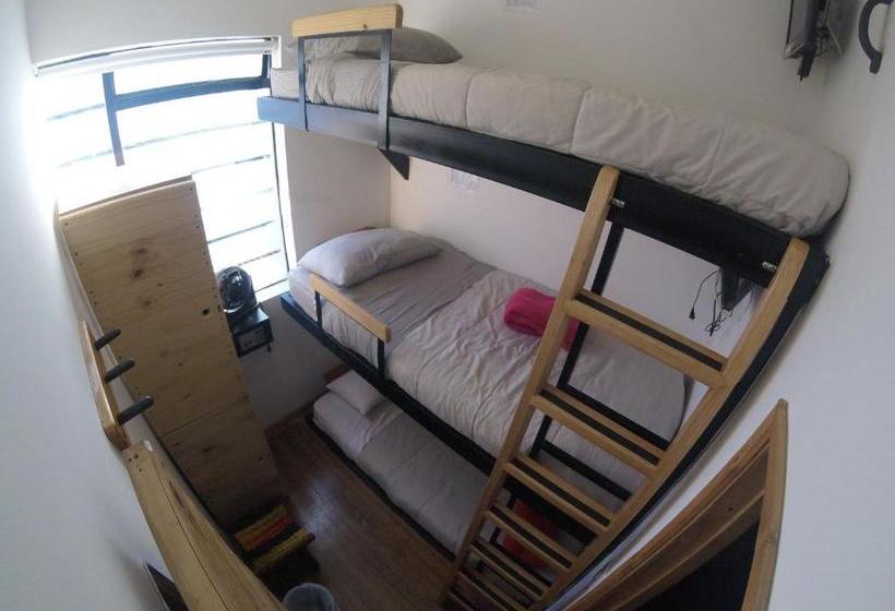 پانسیون Hostal De La 57