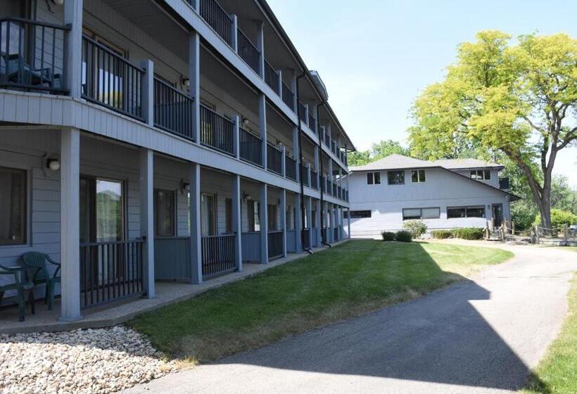 هاستل Paddle Wheel Inn