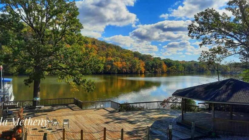 هاستل Paddle Wheel Inn