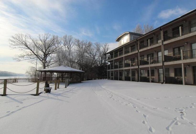 هاستل Paddle Wheel Inn
