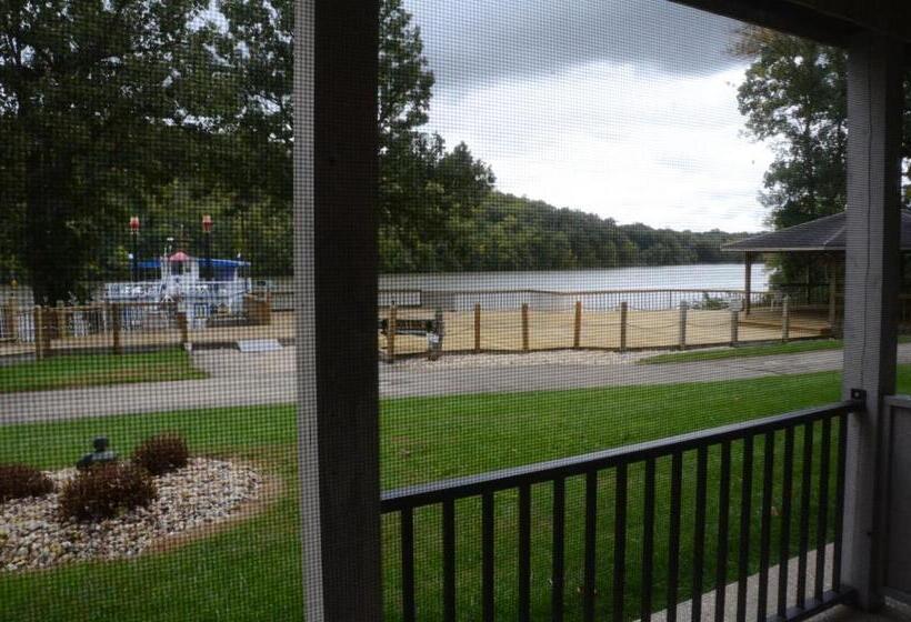 هاستل Paddle Wheel Inn