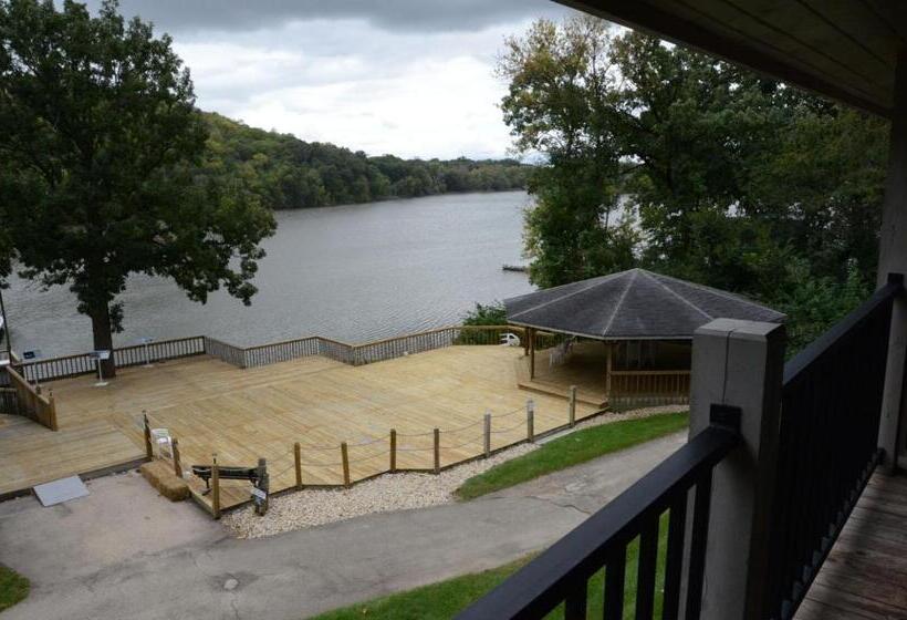 هاستل Paddle Wheel Inn