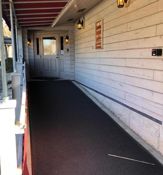 هاستل Paddle Wheel Inn
