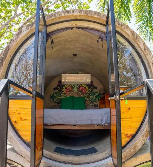 هاستل Pipe House Playa Grande