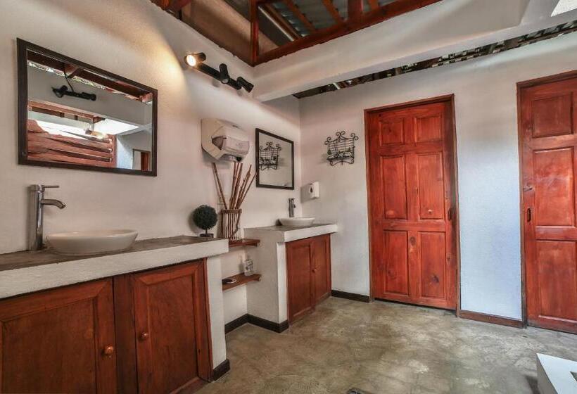 هاستل Pipe House Playa Grande