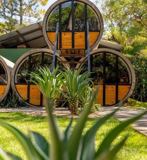 هاستل Pipe House Playa Grande