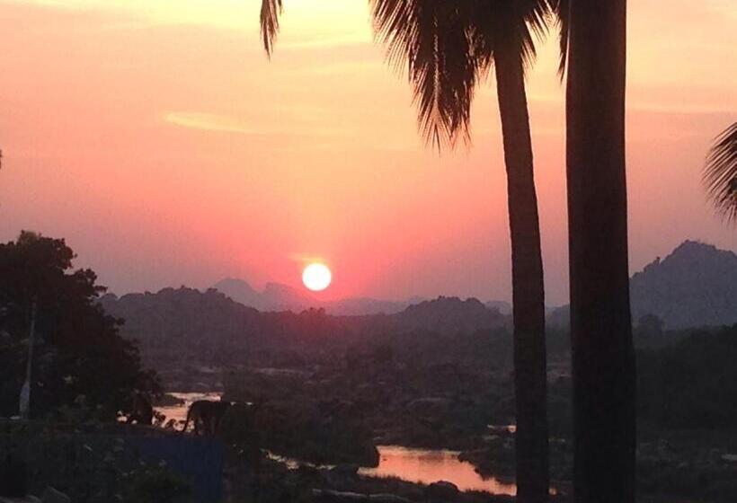 پانسیون Archana Guest House River View