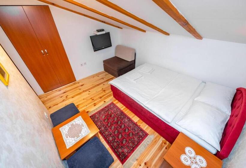 پانسیون Guesthouse Sandra