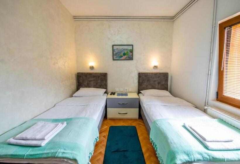 پانسیون Guesthouse Sandra