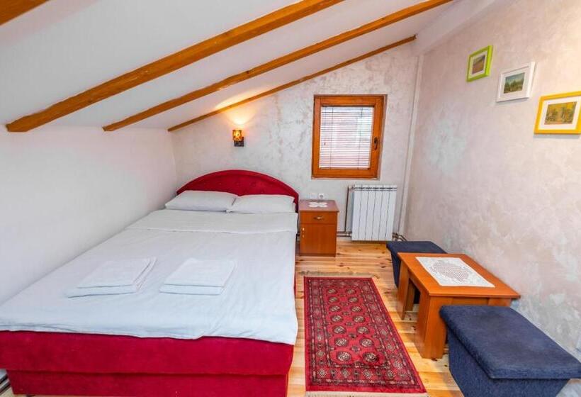 پانسیون Guesthouse Sandra
